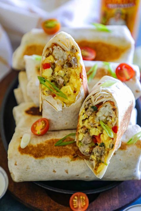 Homemade McDonald's Breakfast Burrito Recipe Breakfast Burrito No Egg, Best Burritos, Healthy Breakfast Burrito, Freezer Breakfast Burritos, Breakfast Burritos Recipe, Breakfast Burrito, Burritos Recipe, Freezer Breakfast, Tater Tots