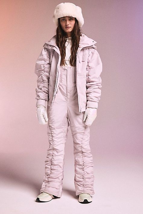 Women ski outfit