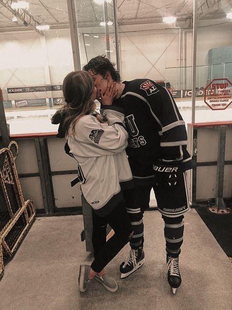 hannahgarrett by elle kennedy! spotify playlist for them is linked <3 Hannah Wells, Hockey Wife, Hockey Girlfriend, Sports Romance, Couple Goals Teenagers, Boyfriend Goals, Cute Couples Photos, Relationship Goals Pictures, Photo Couple