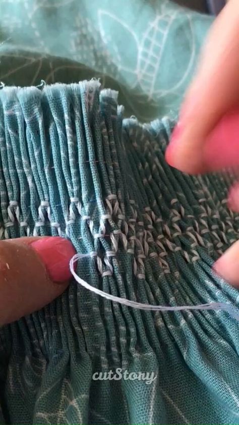 Smocking = @pinkhollybush Smocking Ideas Projects, How To Sew Smocking, Smocking Embroidery Designs, Hand Smocking Tutorial Beginner, Smocking Tutorial Step By Step, Smocking Patterns Step By Step, How To Smock Fabric, How To Stitch A Dress, Smocking Patterns Tutorials