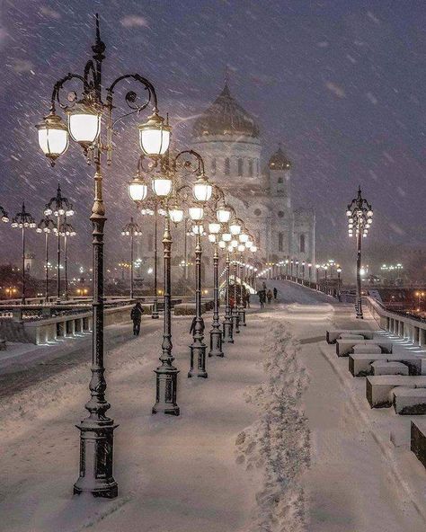 Moscow Russia.pic.twitter.com/dtw5EKGbwu Snowy Night, Winter Szenen, Street Lights, Winter Love, Winter Scenery, Winter Beauty, Snow Scenes, Snowy Day, Winter Pictures