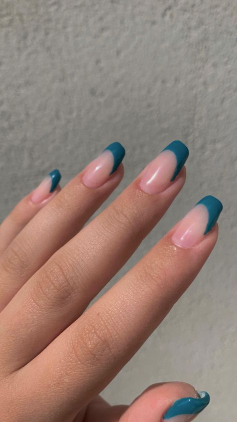 Peacock French Tip Nails, Simple Nails Without Designs, Dark Teal Nails French Tip, French Tips Turquoise, Nails To Match Teal Dress, French Tip Turquoise Nails, Prom Nails Turquoise, French Nails Turquoise, Teal Blue French Tip Nails