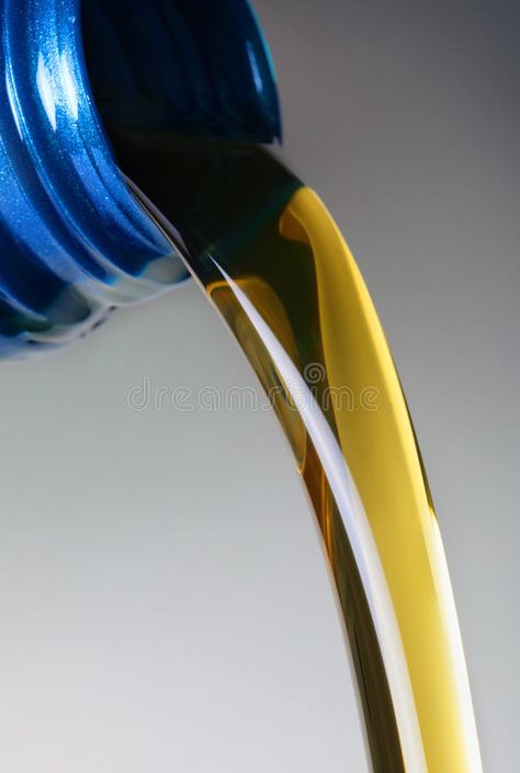 Oil Pouring Photography, Oil Aesthetic, Oil Image, Refined Oil, Close Up Photo, Reflection Photography, Oil Spill, Background White, Stock Photography Free