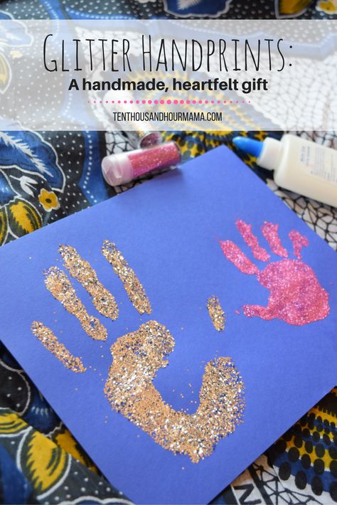 Handprint Gift Ideas, Handprint Crafts For Kids, Friday Funday, Gift For Grandparents, Handmade Holiday Gifts, Easy Handmade, Kids Holiday Gifts, Kids Holiday, Handprint Craft