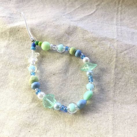 Phone Strap Ideas, Bracelet Ocean, Bead Charms Diy, Sea Theme, Phone Strap, Beaded Bracelet, Bead Charms, Beaded Bracelets, Bracelet