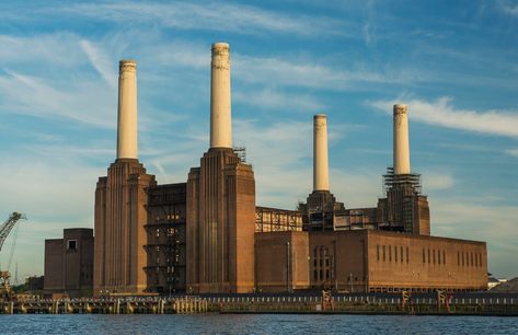 Pink Floyd Album Covers, Pink Floyd Albums, Battersea Power Station, Travel Uk, Industrial Architecture, London Clubs, Frank Gehry, Listed Building, London Town