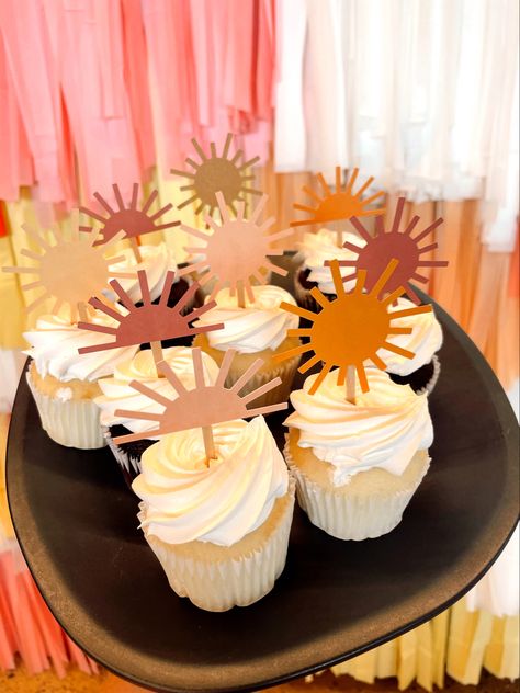 Sunshine Girl Baby Shower Ideas, Sun Cupcake Toppers, Sunshine Theme Food, Sun Bridal Shower Theme, Little Ray Of Sunshine Baby Shower Decor, You Are My Sunshine Baby Shower Cake, Sunshine Baby Shower Centerpieces, Sunrise Theme Party, Hello Sunshine Baby Shower Theme