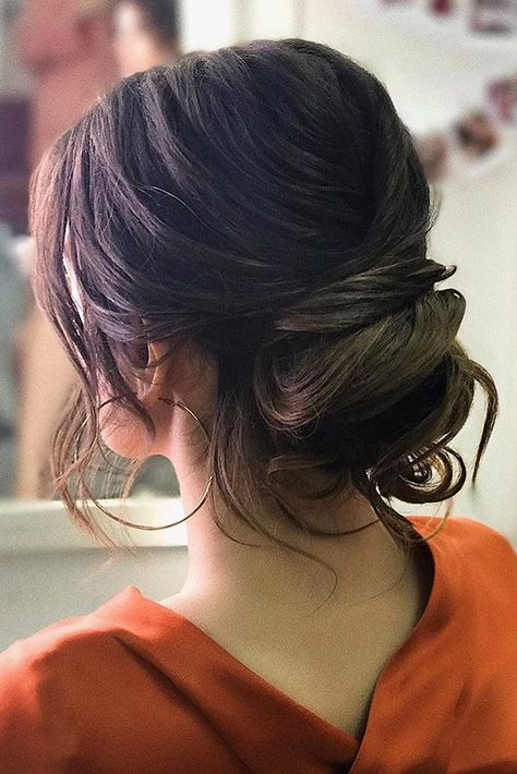 30 Eye-Catching Wedding Bun Hairstyles ❤ wedding bun hairstyles messy low bun on dark hair teona_dati ❤ See more: https://www.weddingforward.com/wedding-bun-hairstyles/ #weddingforward #wedding #bride #weddinghairstyles #weddingbunhairstyles Wedding Bun, Messy Wedding Hair, Wedge Hairstyles, Wedding Bun Hairstyles, Asymmetrical Hairstyles, Shoulder Hair, Hair Done, Funky Hairstyles, Low Bun