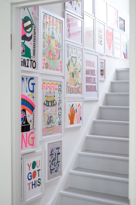 Vintage 60s Room Aesthetic, Colorful Art Wall, Colourful Hallway, Gallery Wall Abstract, Loft Warehouse, Warehouse Ideas, Pastel Eclectic, Pizzeria Design, Hallway Gallery Wall