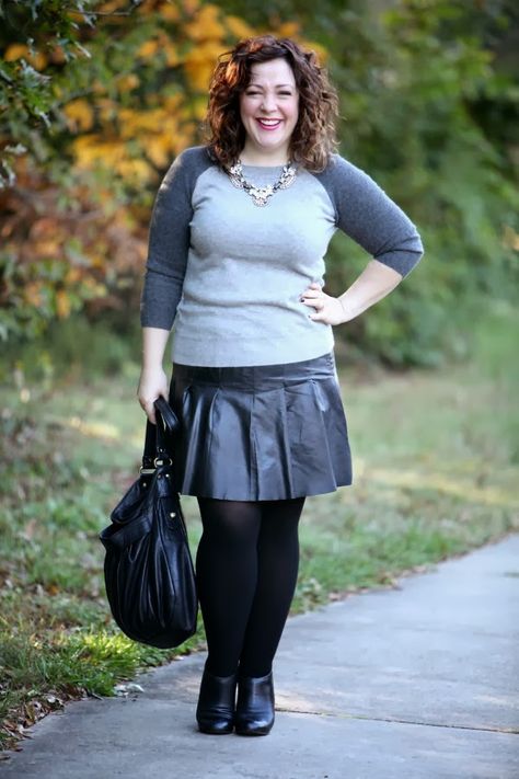 What I Wore: Time for Tights - Wardrobe Oxygen Wardrobe Oxygen, Washington Dc Fashion, Holiday Capsule Wardrobe, Feels Like Fall, Work Vacation, Dc Fashion, Grown Women, Fashion Tights, Outfit Posts