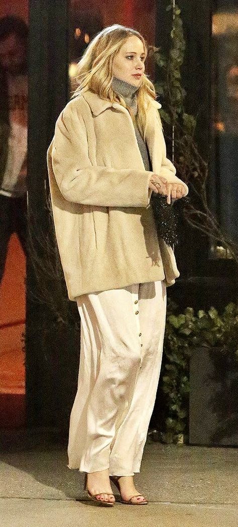 Jennifer Lawrence Street Style, Jennifer Lawrence Style, Dress Date Night, 가을 패션, Jennifer Lawrence, Night Outfits, Grease, Star Fashion, Date Night