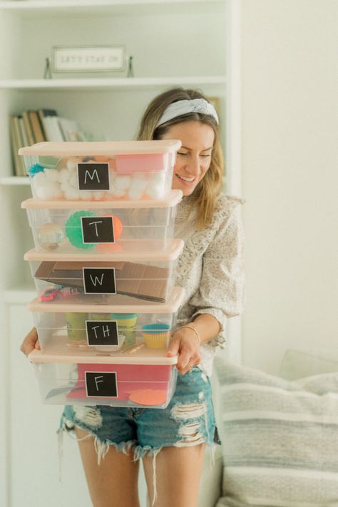 Morning activity boxes have been a game changer in our routine! I did a version of this with Piper when she was younger and I was trying to juggle the work-from-home mom routine. So a few weeks ago I started making boxes for Flora to use when she needs an activity (i.e. she wants my […] Classroom Idea, Morning Activities, Baby Play Activities, Activity Box, Busy Boxes, Baby Learning Activities, Box Baby, Homeschool Activities, Toddler Play