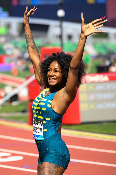 Dyestat - The year of Sha'Carri Richardson is in the... Shacari Richardson, Female Sprinter, Sha Carri Richardson, No Meat Athlete, Athlete Motivation, Field Athletes, Track Pictures, 2024 Summer Olympics, Buff Women