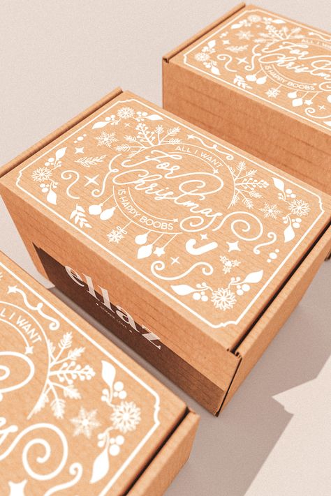 Holiday Box Design, Xmas Packaging Design, Christmas Design Packaging, Vintage Christmas Packaging, Holiday Package Design, Wreath Packaging, Christmas Box Design Packaging, Christmas Packaging Design Inspiration, Christmas Food Packaging