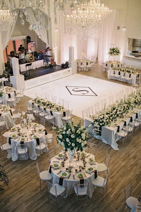 Wedding Reception Dance Floor, Wedding Table Layouts, Knotting Hill, Posh Wedding, Wedding Reception Layout, Reception Layout, Dream Wedding Reception, Dance Floor Wedding, Dream Wedding Decorations