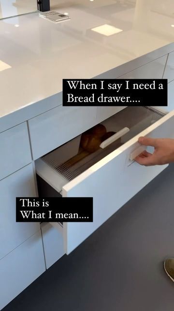 Bread Drawer, Bread Boxes, Bread Box, Organize Declutter, Declutter, Life Hacks, Drawers, Dream Home, Love This