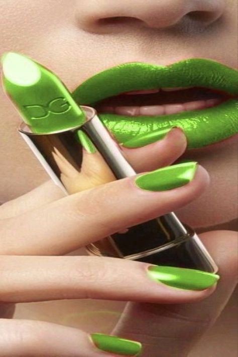 Green Lipstick, Green Lips, Natural Nail Care, Nails Green, Green Eyeshadow, Super Nails, Manicure Kit, Simple Green, Beautiful Lips