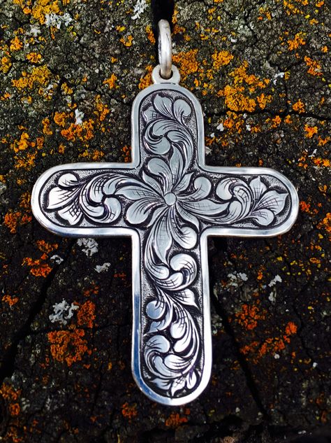 Bird Silhouette Art, Engraving Designs, Engraved Cross, Iron Jewelry, Country Jewelry, Picture Engraving, Engraved Metal, Bone Pendant, Christian Symbols