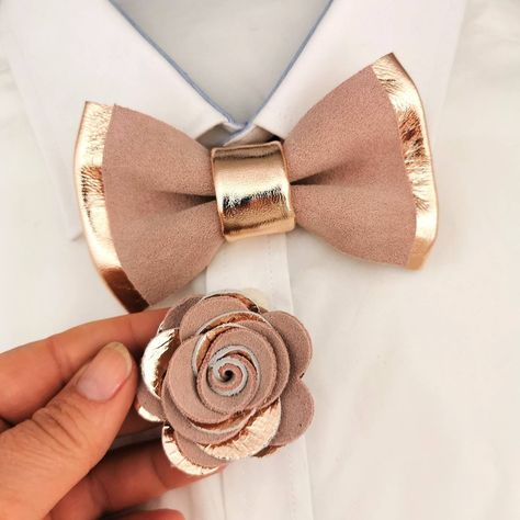 Blush Groomsmen Attire, Rose Gold Suit, Safe Wedding, Rose Gold Wedding Accessories, Pink Tuxedo, Bow Tie For Men, Gold Bow Tie, Leather Bow Tie, Flower Lapel Pin