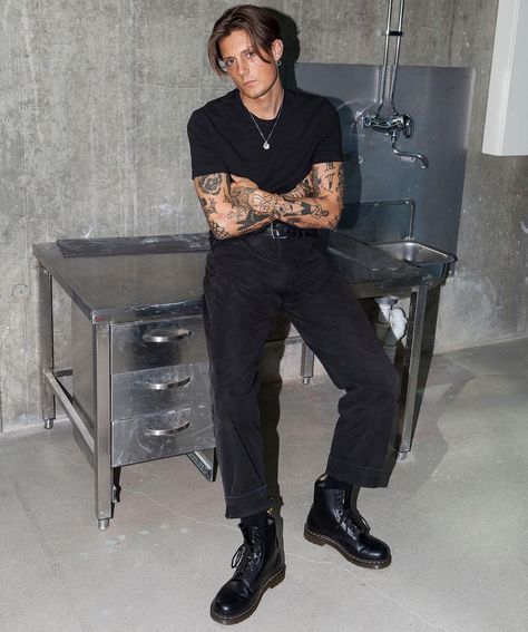 Anders Gran, Highsnobiety Fashion, Men Tattoo, Aesthetic Outfits Men, All Black Fashion, Casual Outfit Inspiration, Mens Outfit Inspiration, Stylish Boys, Hottest Fashion Trends