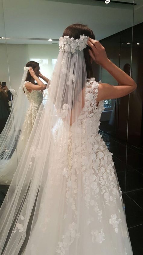 Christian Wedding Dress, Christian Wedding Gowns, Wedding Dress And Veil, Elegant Bridal Gown, Wedding Dress Cake, Bride Veil, Classy Wedding Dress, Stylish Wedding Dresses, Pretty Wedding Dresses