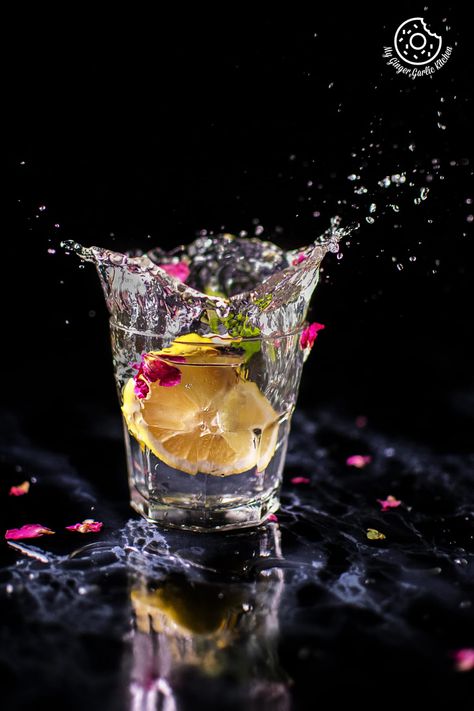 Water Splash Photography! Splash Water Photography, Pouring Water Photography, Water Still Life Photography, Drink Splash Photography, Splash Drink Photography, Food Splash Photography, Water Splash Photoshoot, Water Splash Product Photography, Splash Photography Ideas