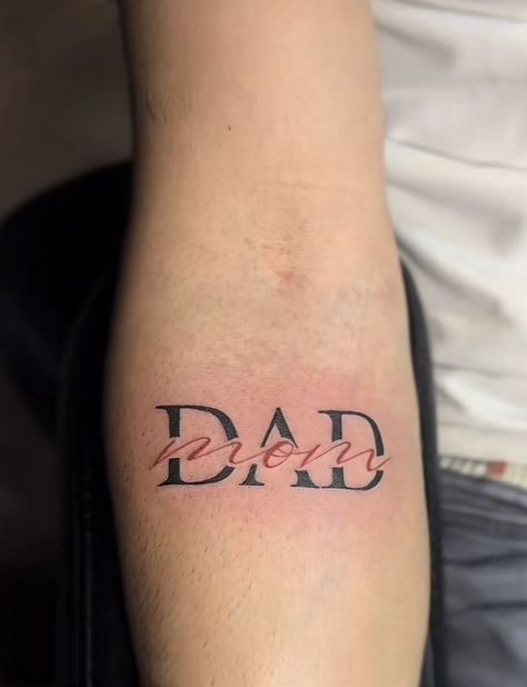 Parents Tattoo, Mum And Dad Tattoos, Mom Dad Tattoo, Feminine Shoulder Tattoos, Word Tattoo Ideas, Mom Dad Tattoo Designs, Dear Mama, Helmet Tattoo, Brother Tattoos