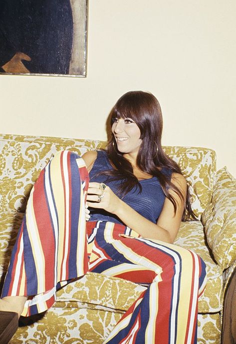 Cher's Retro Style Is Everything Right Now | Who What Wear UK Cher 60s, Cher 1960s, Cher 70s, Cher Outfits, Cher Photos, 60s Look, Gala Gown, I Got You Babe, Simple White Dress