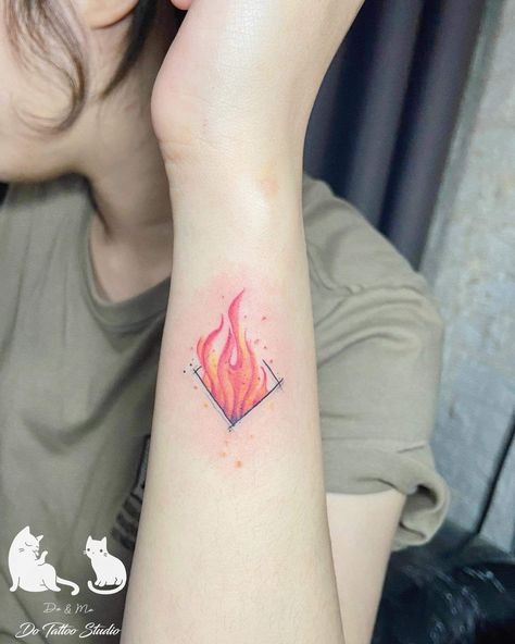 Power Symbol Tattoo, Recycle Tattoo, Rip Tattoos For Mom, Minimal Tattoo Designs, Minimal Tattoo Ideas, Unique Small Tattoo, Bookish Tattoos, Hip Thigh Tattoos, Food Tattoos