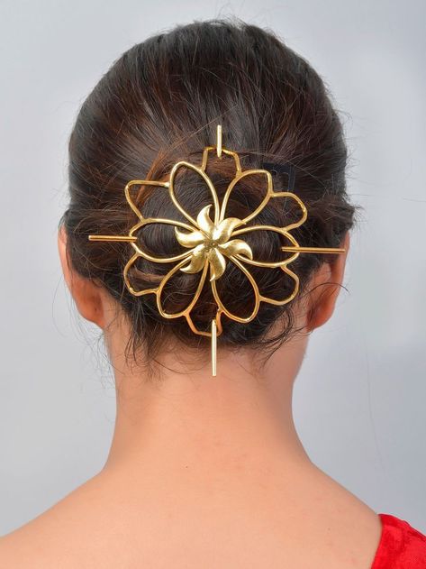 hair accessories, amazing indian jewellery hacks, affordable hair accessories, hair accessories haul, mind blowing indian jewellery for wedding and festival, jewellery hacks every girl should know, anaysa jewellery hacks, meesho hair accessories, festival jewellery hacks, jewellery ideas you can make by yourself, diy jewellery hack , how to style hairs , fashion jewellery, #hairbun #hairaccessories #hairjewelry #hairaccessoriesforgirls #hairbuns #hairjewellery #bunhairstyle #fashiongala Hair Bun Holder, Bun Accessories Hair, Hair Bun Accessories, Hair Bun Pin, Champagne Hair, Anklets Indian, Bun Pins, Hair Acessories, Banana Hair Clips