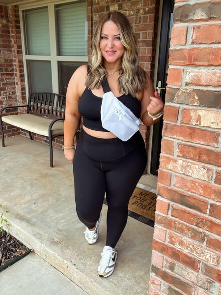 Athletic Curvy Outfits, Plus Size Lounge Outfits, Comfy Plus Size Outfits, Taurus Goddess, Leggings Outfit Spring, Mid Size Outfits, Leggings Outfit Summer, Lounge Outfits, Outfits Athletic