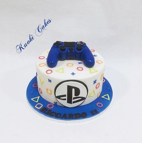 Play station cake  by Donatella Bussacchetti 18th Birthday Cake For Guys, Ps4 Cake, Nintendo Cake, Playstation Cake, Video Game Cakes, Fondant Cake Designs, Play Station, Pretty Birthday Cakes, Boy Birthday Cake