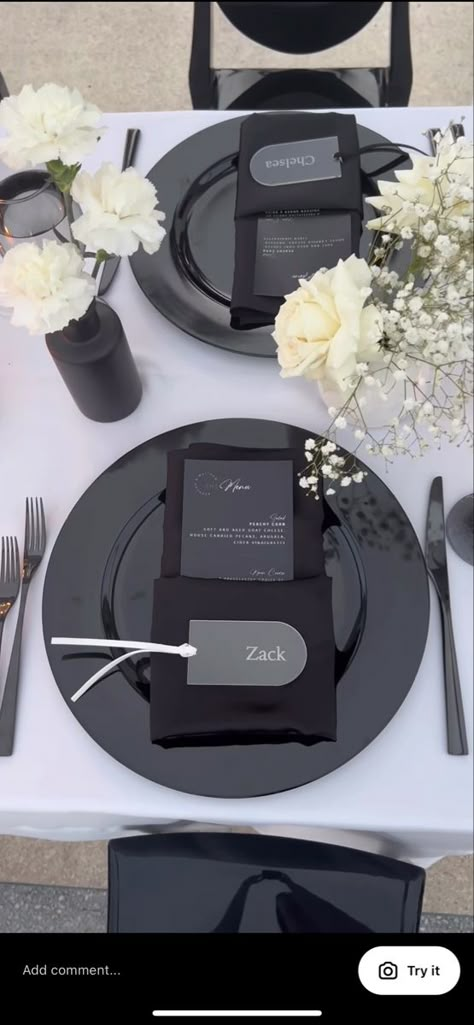 Black Silver And White Party Table Settings, Black Plates Wedding, Plastic Wedding Table Setting, Black Cutlery Wedding, Black Table Setting Wedding, Monochrome Wedding Table Setting, Black Charger Plates Wedding, Black And White Wedding Reception Tables, Black Napkins Wedding Place Settings