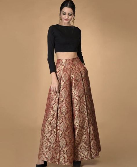 Normal Blouse Designs, Diwali Edit, Normal Blouse, Designer Dress For Men, Ikat Blouse, Mehndi Outfits, Indian Skirt, Costumes Dresses, Salwar Pattern