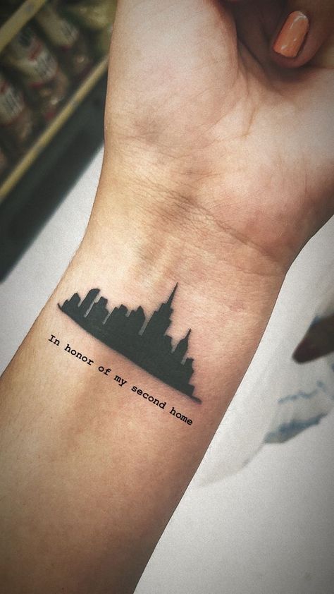 City Line Tattoo, Cover Up Minimal Tattoo, Cover Up Small Tattoos, Mini Cover Up Tattoo, Small Cover Up Tattoos For Women, New York Skyline Tattoo, Small Coverup Tattoo, Nyc Tattoo Ideas, Small Tattoo Cover Up Ideas