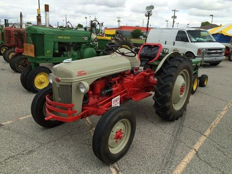 Alle Größen | 1949 Ford 8N tractor | Flickr - Fotosharing! Ford 8n Tractor, Morton Building Homes, Ford 8n, 1949 Ford, Morton Building, Ford Tractors, Building Homes, Tractor, Global Community