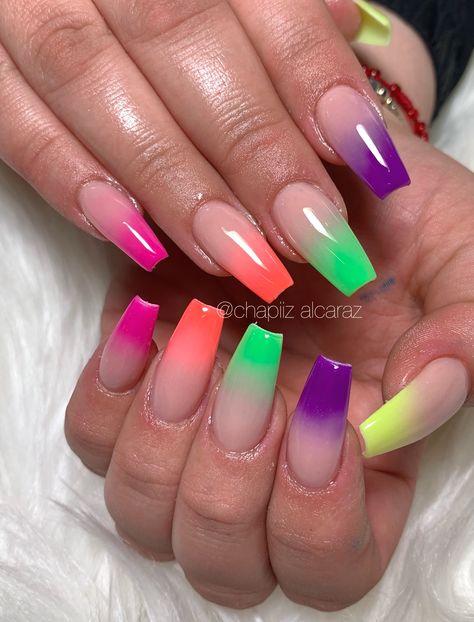 Neon Purple Ombre Nails, Neon Purple Nails, Cowboy Nails, Purple Ombre Nails, Rainbow Nails Design, Henna Nails, Sassy Nails, Red Acrylic Nails, Fancy Nails Designs