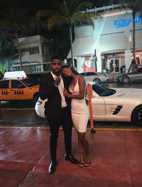 Bryson Tiller and his girlfriend, Kendra Bailey Kendra Bailey, Dope Couples, Couple Fits, Bryson Tiller, Cute Couple Quotes, Black Love Couples, Black Couples Goals, Black Families, Couple Relationship