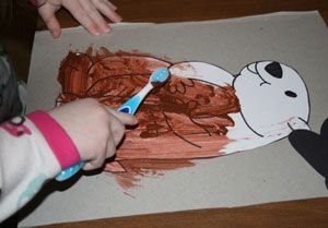 Groundhog shadow craft...painting with a toothbrush. Groundhog Template, Ground Hog Day Crafts, Shadow Craft, Groundhog Activities, Preschool Groundhog, Shadow Activities, Groundhog Day Activities, Ground Hog, Infant Lesson Plans