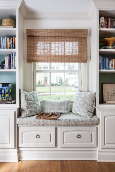 Traditional Living Room Design, Bookcase Bench, Window Seat Ideas, Kitchen Built Ins, Cozy Window, Cozy Window Seat, Traditional Design Living Room, Window Seat Design, Window Seats