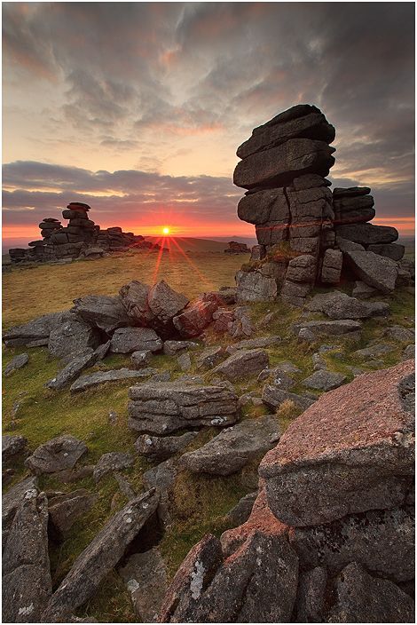 Shot on the western side of Dartmoor at Staple Tor (by *sassaputzin on deviantART) Dartmoor National Park, Pretty Places, Places Around The World, Sicily, Santorini, Beautiful World, Beautiful Landscapes, Wonders Of The World, Mother Nature