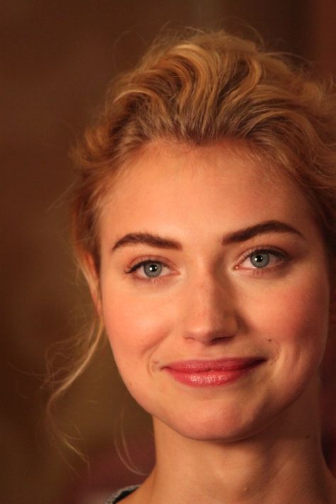 Imogen Poots as Sidney Sinclair in IT HAPPENED ONE WDDDING by Julie James. I think this is her big sister smile. Spring Celebrities, Imogen Poots, True Spring, Female Character Inspiration, Yohji Yamamoto, Looks Style, Beauty Inspiration, Celebrities Female, Blue Eyes