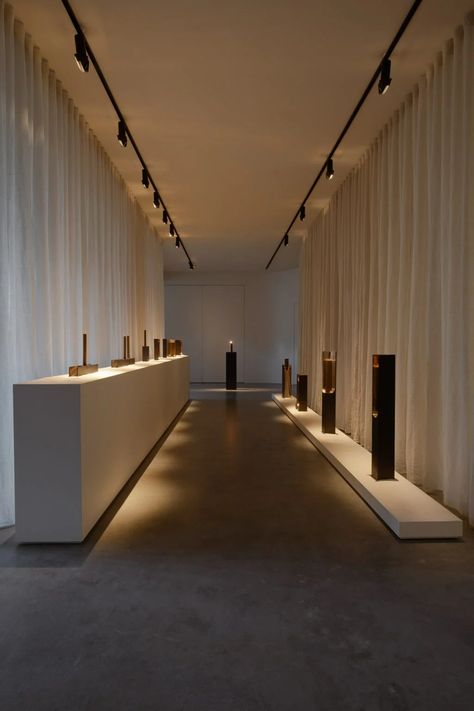 Imparting Consciousness Through Creation And Storytelling: A Conversation With Designer Noé Duchaufour-Lawrance - IGNANT Museum Lighting, Jewellery Exhibition, Gallery Lighting, Gallery Design, French Designer, Design Language, Shop Interior, French Design, Pop Up Shop