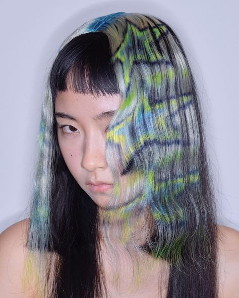 Hand Painted Hair, Heaven By Marc Jacobs, Dyed Hair Inspiration, Peinados Fáciles Para Cabello Corto, Funky Hairstyles, Hair Reference, Hair Painting, Hair Inspo Color, Cool Hair Color