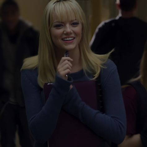 Gwen Stacy Comic, Spiderman Gwen Stacy, Gwen Stacy Icon, Emma Stone Gwen Stacy, Garfield Spiderman, Bug Boy, Gwen Stacy, Love Actually, Spider Gwen