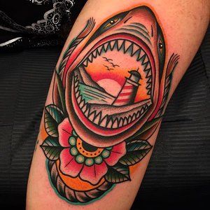 Half Sleeve Tattoos Color, Traditional Shark Tattoo, Tattoos Color, Neotraditional Tattoo, Traditional Sleeve, Tattoos Mandala, American Traditional Tattoos, Tattoo Trend, Traditional Tattoo Sleeve