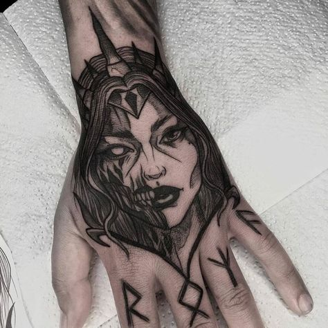 Nordic Goddess Tattoo, Hel Tattoo Norse, Hel Norse Goddess Tattoo, The Morrigan Tattoo Celtic Goddess, Hecate Tattoo Symbols, Hel Goddess Tattoo, Hel Tattoo Norse Mythology, Norse Goddess Tattoo, Freyja Tattoo Norse Mythology