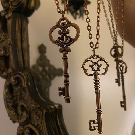 Hand crafted on a 30" chain, these necklaces are an easy way to add whimsy to any outfit ✨ Materials: - metal alloy key charms - copper coated iron chain Skeleton Key Aesthetic, Key Necklace Aesthetic, Aesthetic Keys, Whimsy Aesthetic, Copper Aesthetic, 1900s Aesthetic, Keys Aesthetic, Key Aesthetic, Chain Aesthetic