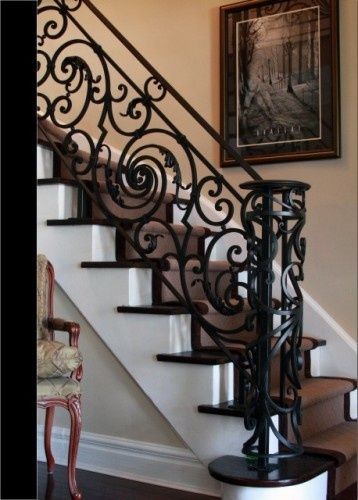 love the railings rm French Staircase, سلالم حلزونية, درابزين السلم, درج السلم, Traditional Staircase, Iron Staircase, Casa Country, Stair Case, Casa Vintage