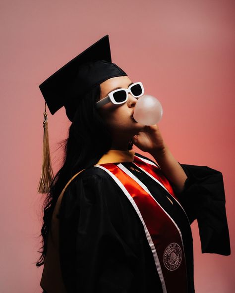 Grad photos but make it ✨cool✨ Solo Convocation Shoot, Masters Graduation Pictures Studio, Polaroid Graduation Pictures, Graduation Photoshoot Teacher, Graduation Photos Masters, Fun Grad Pics, Cool Grad Photos, Funny Grad Photos, Unique Graduation Photos